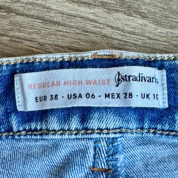 STRADIVARIUS Regular High Waist Jeans Distressed Acid Wash 5-pocket Size USA 6 - Picture 8 of 12